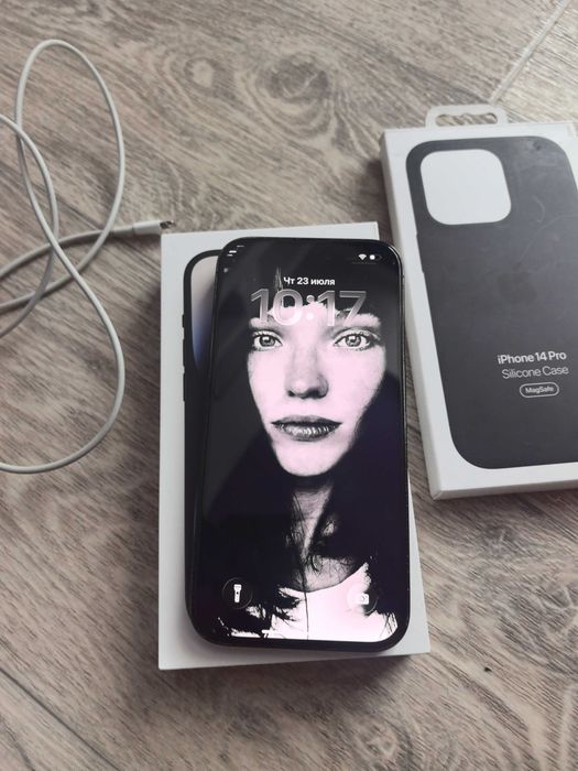 продам iphone 14 pro 256Gb black 5G