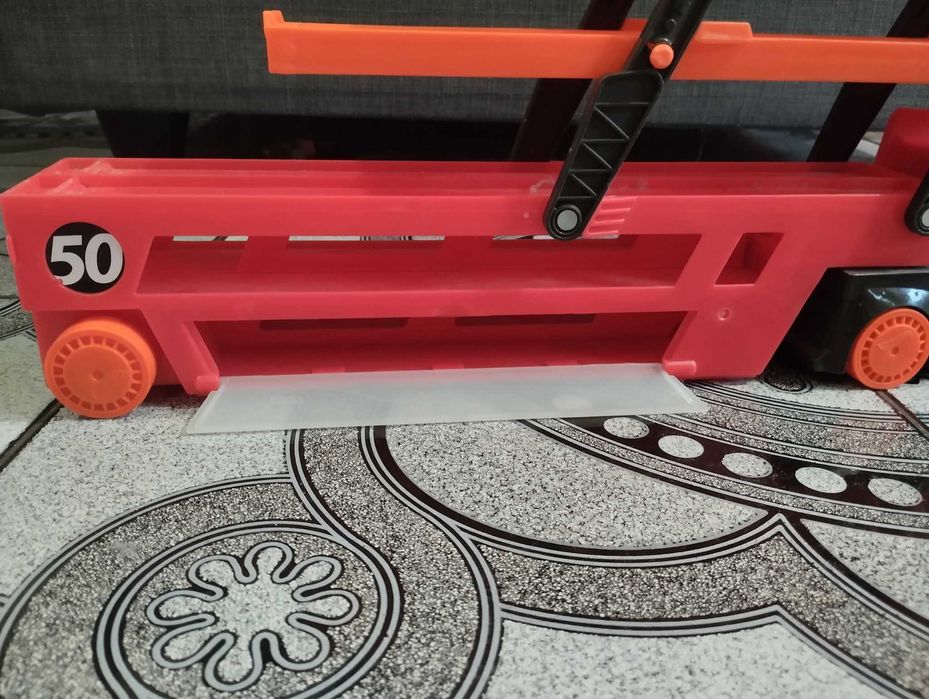 Hot Wheels  гараж/паркинг -29 лв. Автовоз -23 лв.