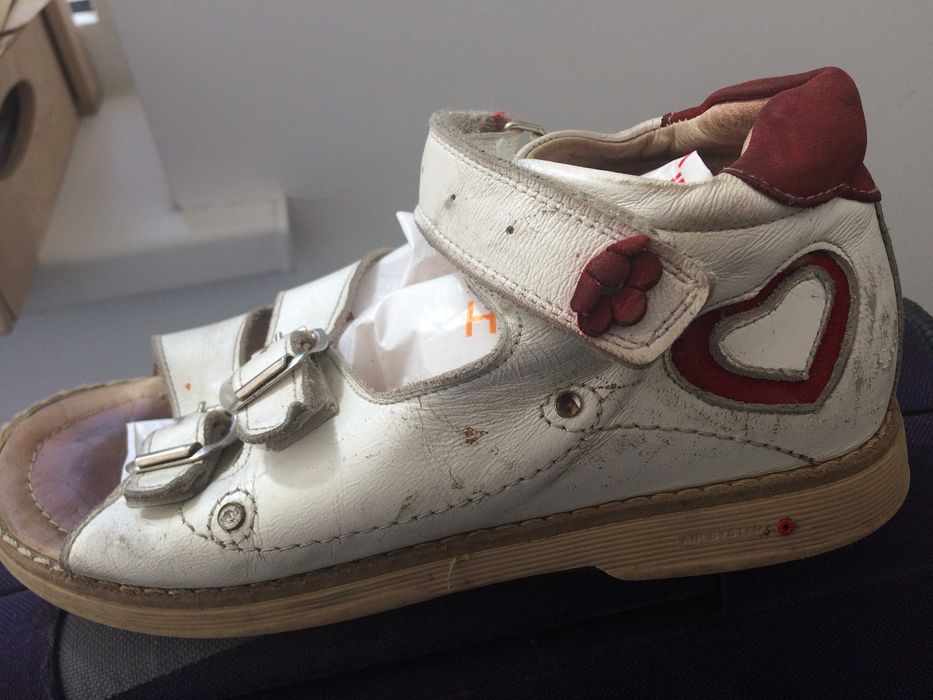 Сандалии для девочки