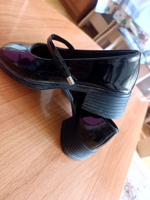 Туфли лакированные