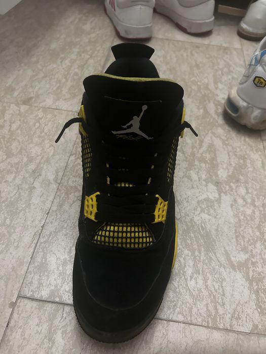 Jordan 4 yellow thunder