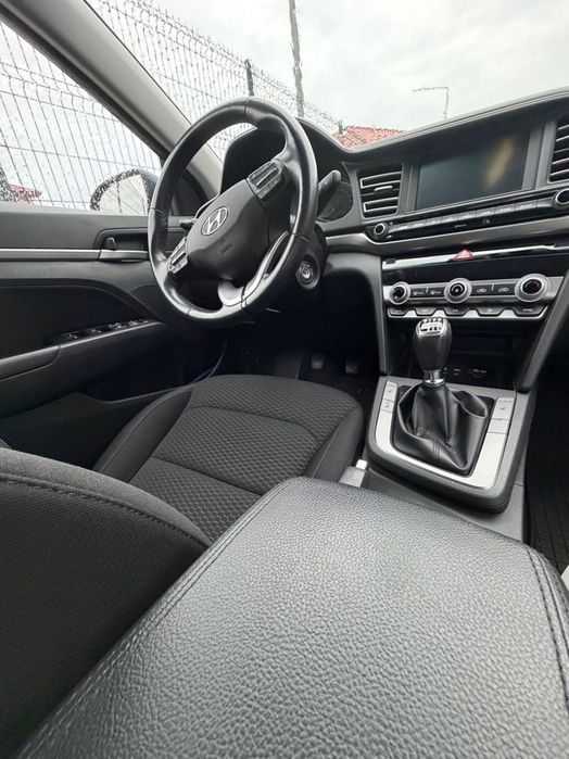 HYUNDAI Elantra 2019 — imagine 5