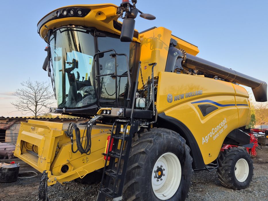 Prestări servicii recoltat COMBINA NEW HOLLAND CX 5.80