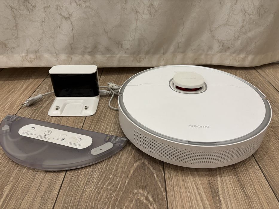 Робот пылесос DREAME
