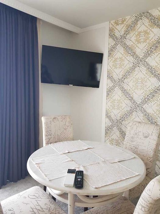 Тристаен апартамент, под наем, Бриз