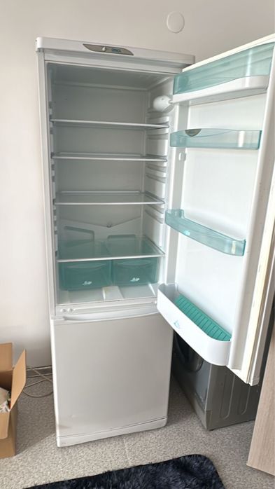 Продается холодильник - на запчати