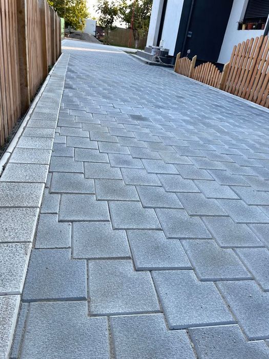 Producator pavaje gradina, dale, borduri, capace gard, coame gard