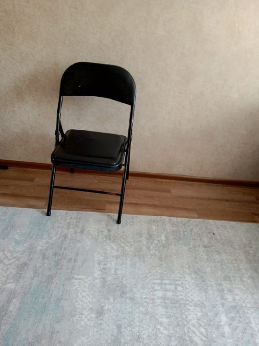 Продам 4 стула за 13 тыс