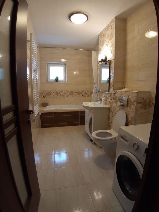 Inchiriez apartament 3 camere decomandat