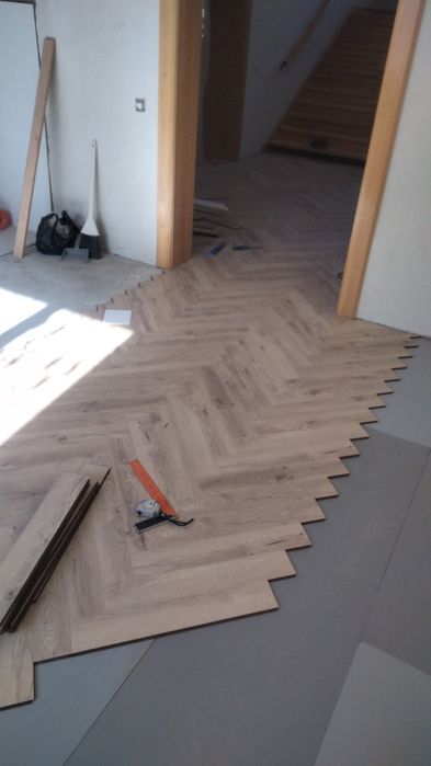 Укладка ламината, паркет