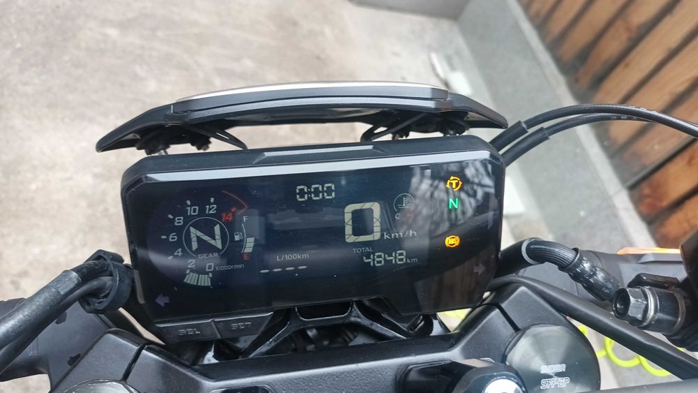 HONDA CB  AN 2021 6100KM CC650