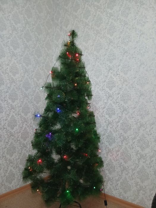 Продам Ёлку искусственную