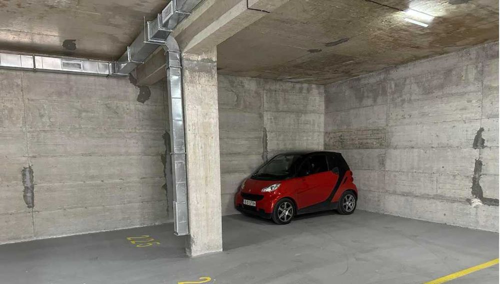 Продава се Гараж / Паркомясто в Варна, Център - 18 кв.м за 425 €/кв.м - Снимка #1