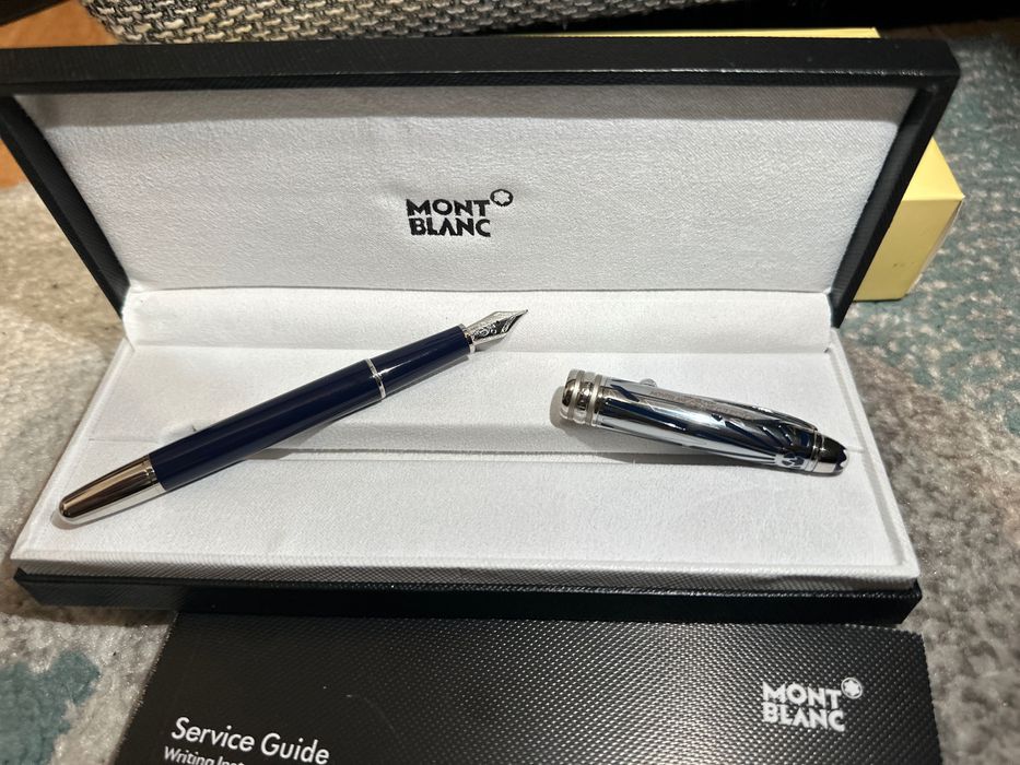 stilou montblanc bleumarin si peniță argintie