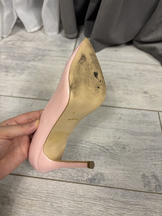 Женские розовые туфли