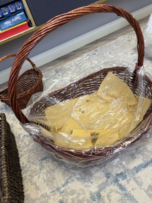 Продам корзины б/у