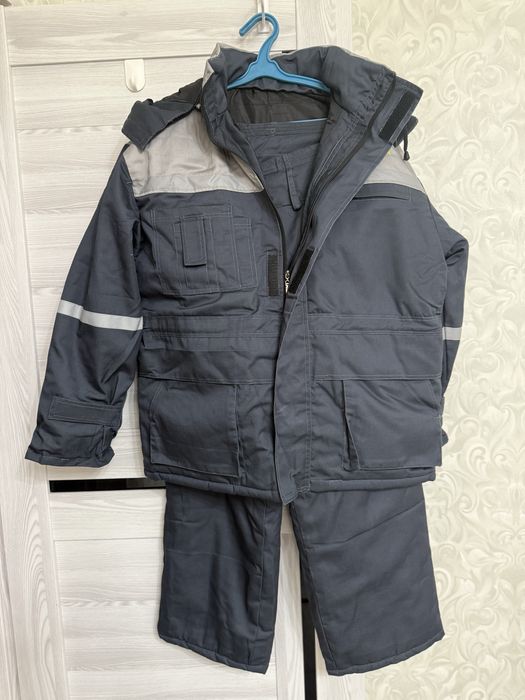 Продается новая, зимняя спец.одежда. Размер 52