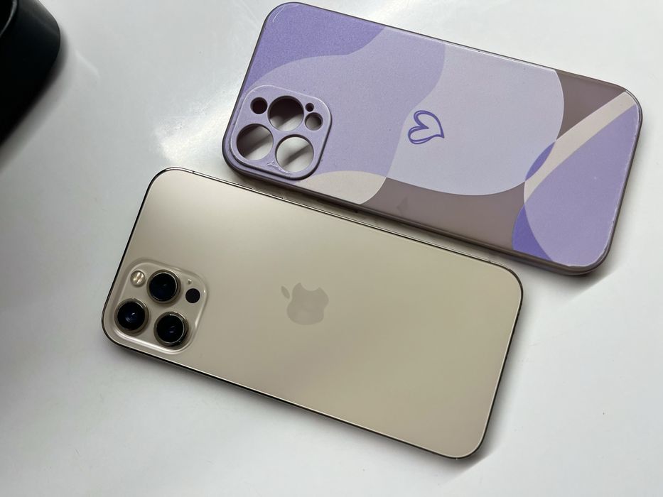 Iphone 12 pro max 128BG+ 3 Калъфа подарък