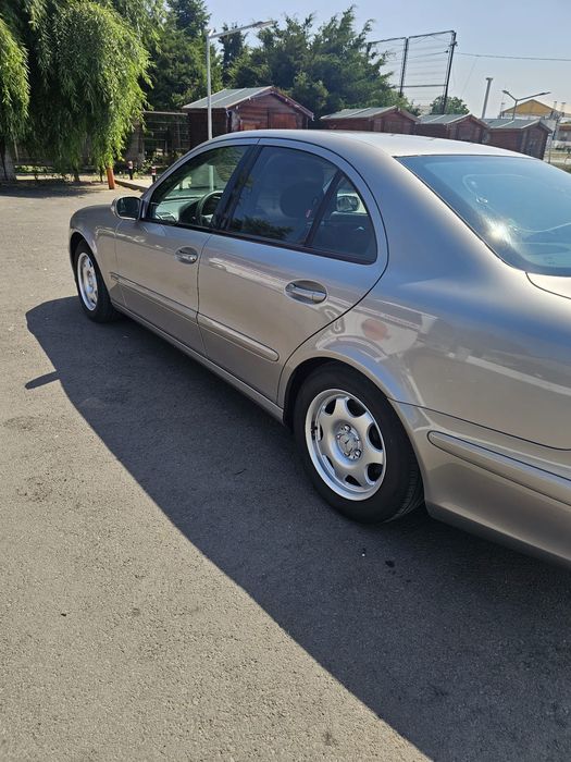MERCEDES-BENZ E-Class 2004 — imagine 13