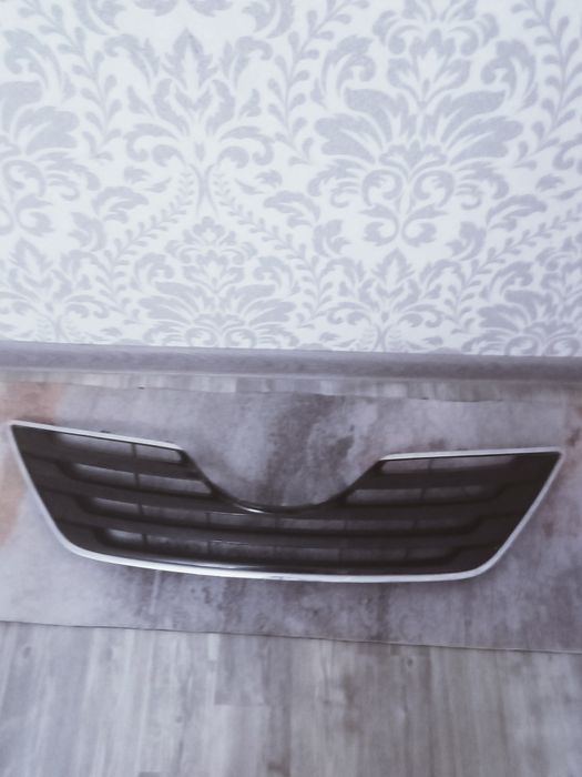 Сатылады решотка camry 40
