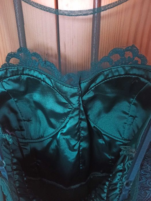 Вечерна бутикова рокля