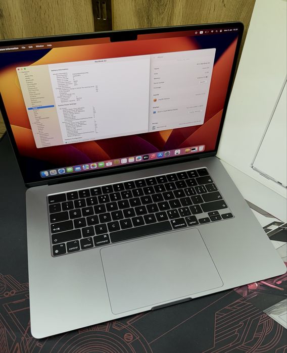 Macbook Air M2 15inch 8/512GB 2 цикл почти новый