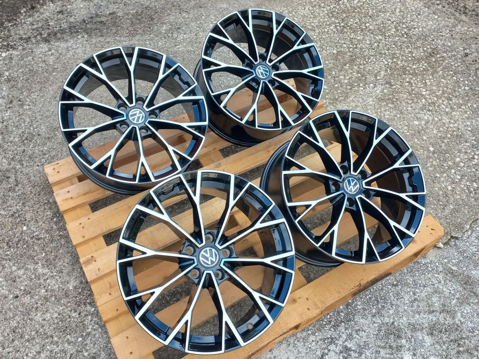 18"Vw GTI GTD 8ж ет45 Golf Passat Tiguan Touran Seat Škoda Black Polis
