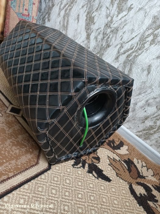 Сабвуфер  в идеальном состоянии.