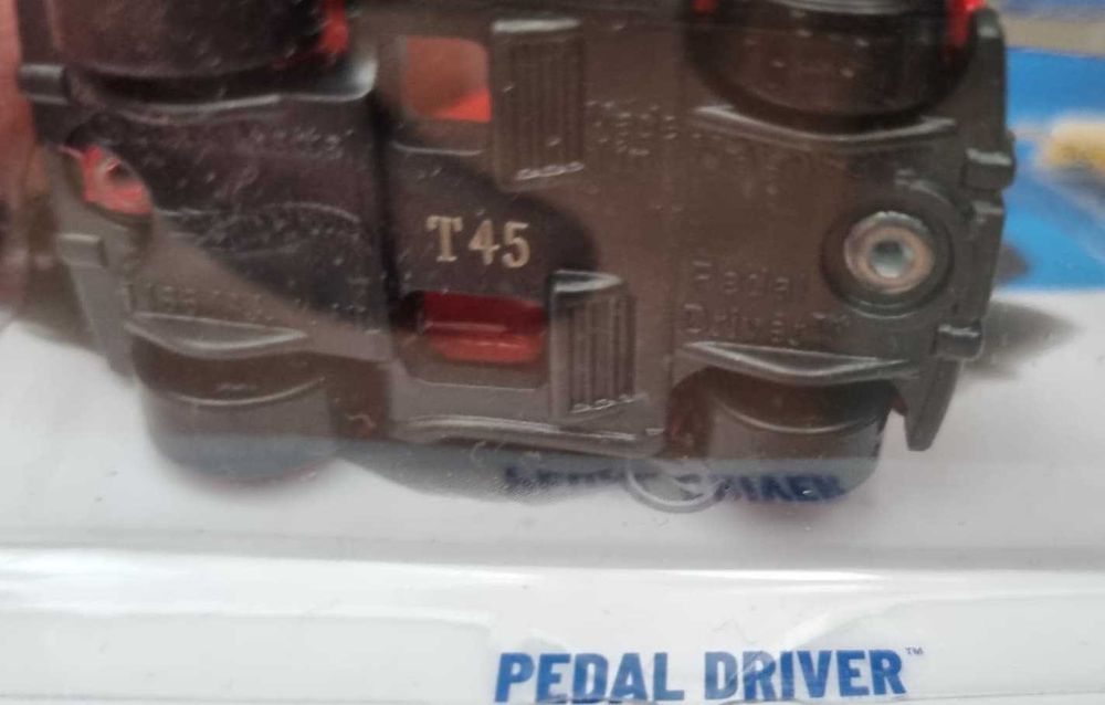 Hot Wheels Treasure Hunt si Mainline