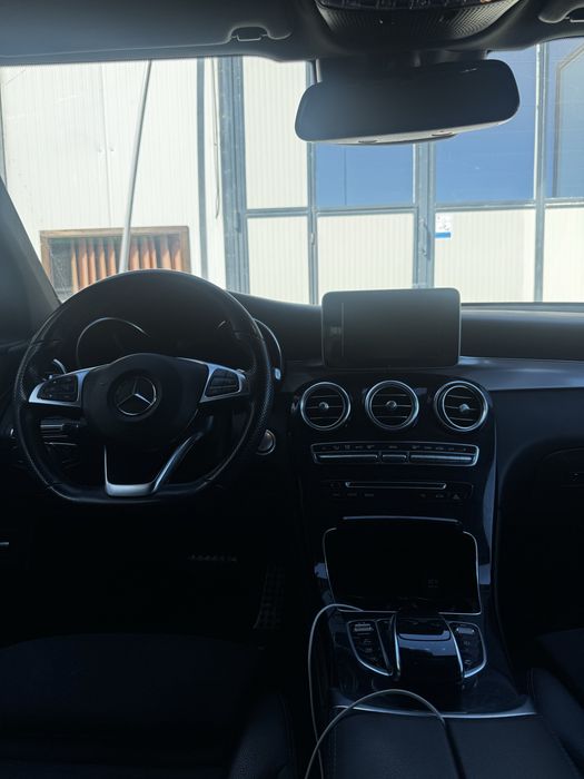 Mercedes Benz, GLC220d, 170 cp, 9G Tronic, 2019 pachet AMG Negociabil