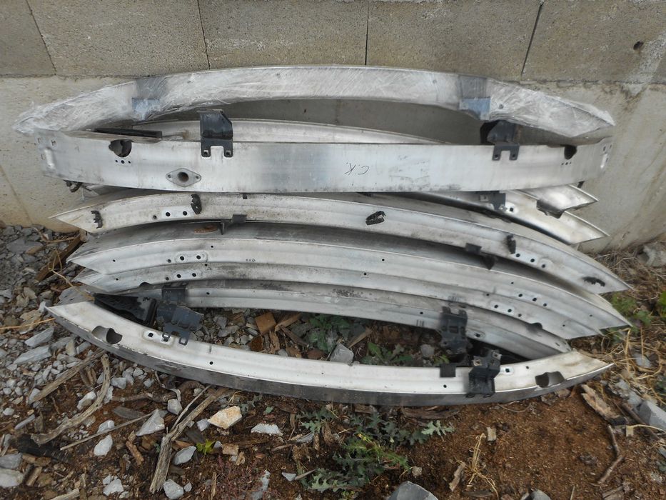 Греди буфери маски и предни и задни мостове - магарета от Мерцедес