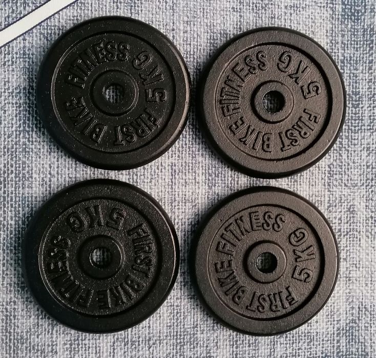 Gantere si aparate antrenament fitness