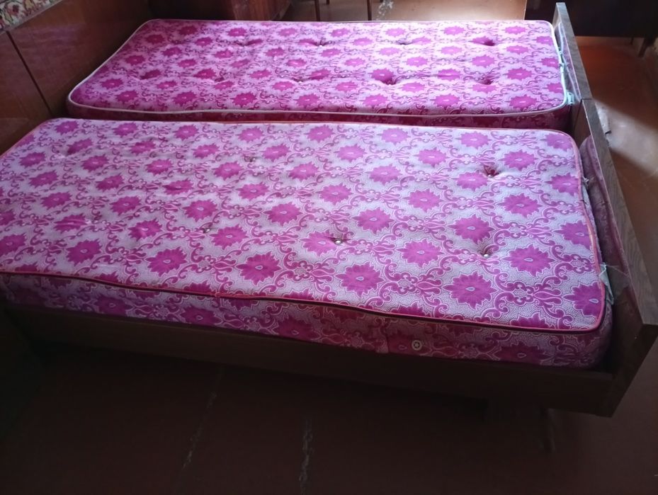 Продам старую мебель