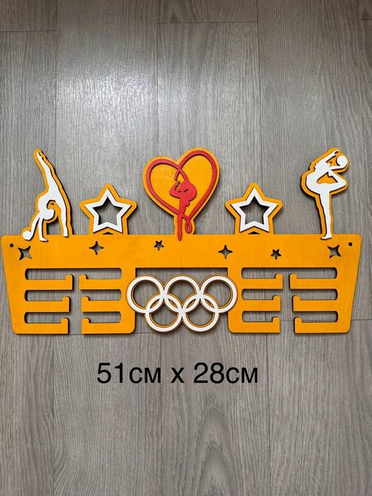 Медальницы из дерева