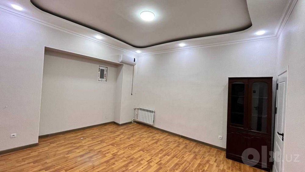 Аренда! Помещения вдоль дороги! Бадамзар метро 90+90 м2!