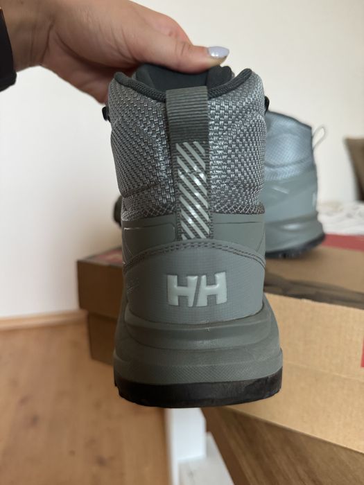 Дамски планински обувки