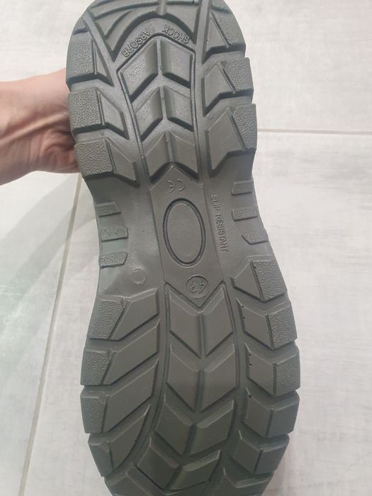 Работни обувки, нови!