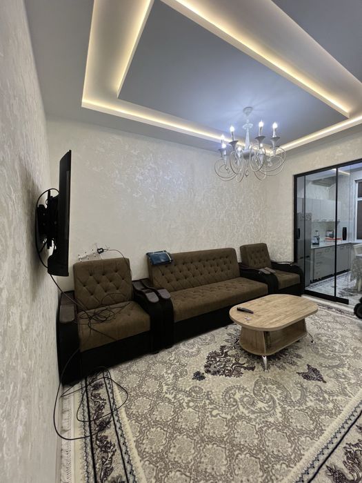 Choshtepa metro 1 bekat 2 xona ijaraga beriladi