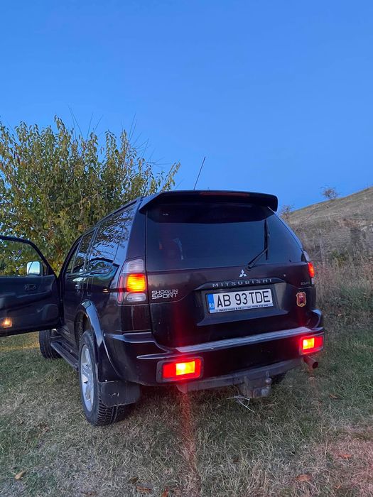 MITSUBISHI Pajero 2005 — imagine 2