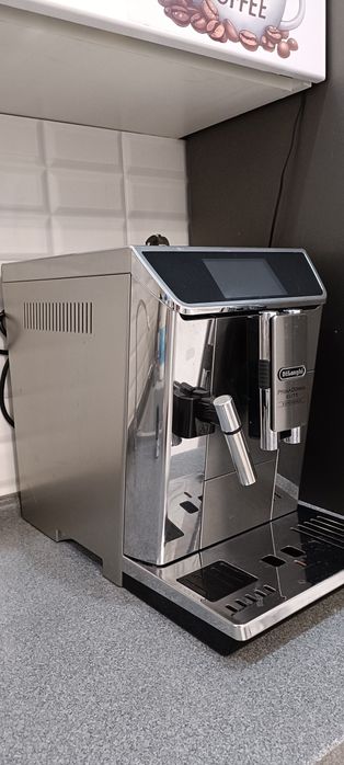 Продается кофемашина Delonghi
