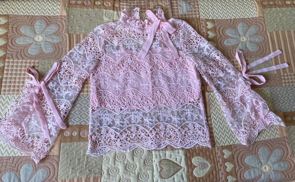 УНИКАЛНА Дантелена блуза