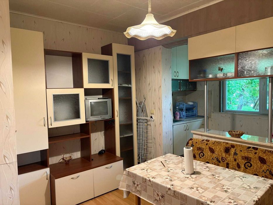 Обзаведен двустаен апатамент в хубав квартал