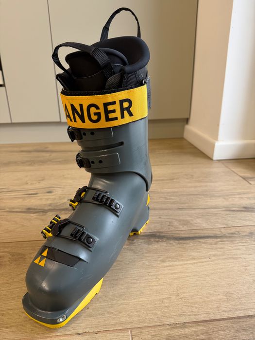 Clăpari schi Fischer RANGER 120 GW DYN – stare foarte bună/noi