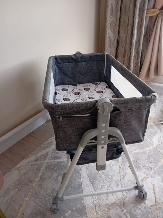 Продам манеж в отличном состоянии