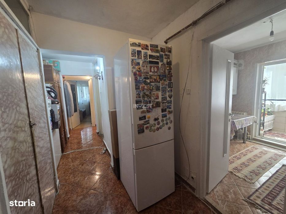 Apartament 3 camere, Decomandat, Piata Alexandru cel Bun