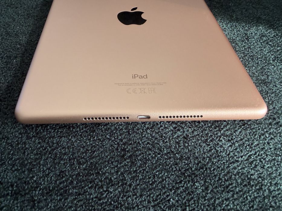 iPad 9.7 6th Gen 32GB Roz Gold - Stare foarte buna posibilitate Apple Pencil 1st gen