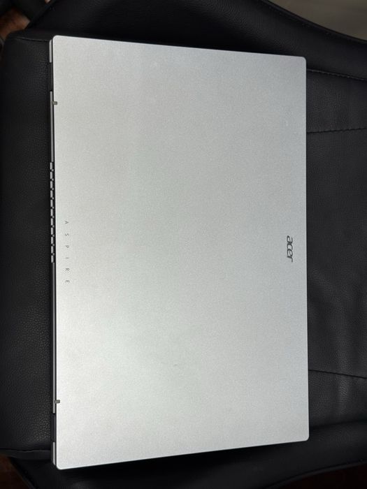 Acer Aspire 3 15 AMD Ryzen 5 7520U with Radeon Graphics 2.80Ghz