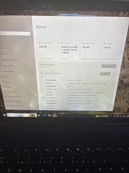 Surface pro4 cu windows 10 pro instalat
