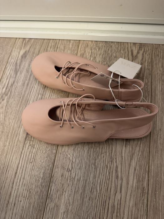 Zara нови балеринки,пантовки 34-35 размер