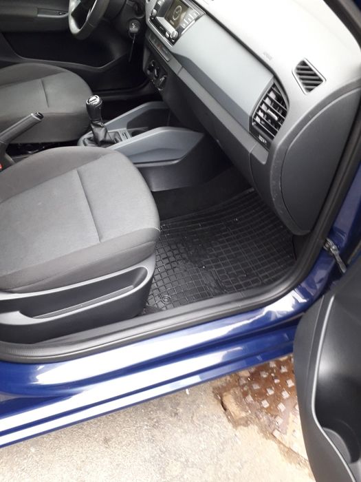 Vind Skoda Fabia Motor de 1000  pe benzină preț preț 5500